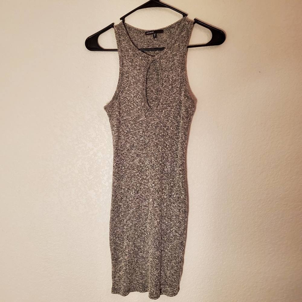 Sexy sleeveless keyhole mini dress